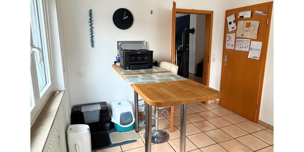 Etagenwohnung Hohenahr - 4 Zimmer, 140 m&sup2;, 1.000&euro; | Angebot:25235004