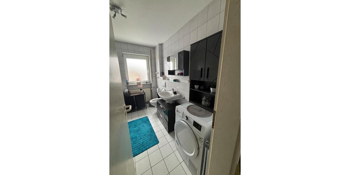 Dachgeschoßwohnung Waldsolms - 3.5 Zimmer, 72 m&sup2;, 650&euro; | Angebot:25360885