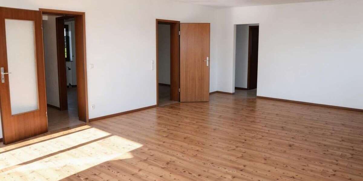 Etagenwohnung Grävenwiesbach - 3 Zimmer, 123 m&sup2;, 1.080&euro; | Angebot:26099921