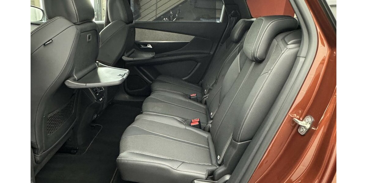 Peugeot 5008 GT 130 BlueHDi 1.Hand Panorama 7 Sitze 29.300 km 27.590 &euro; Lich 35423