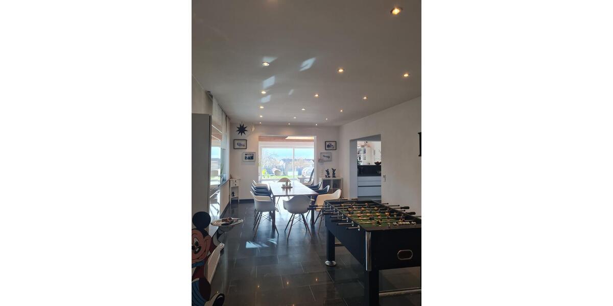 Einfamilienhaus Aßlar - 8 Zimmer, 270 m&sup2;, 630.000&euro; | Angebot:25392335