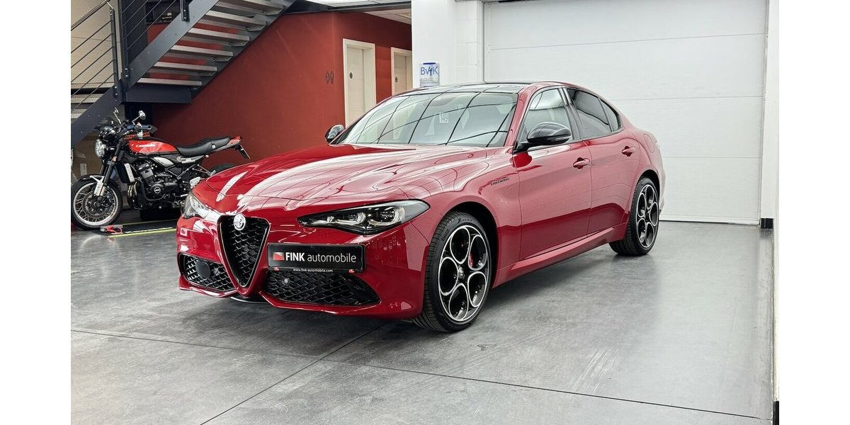 Alfa Romeo Giulia 2.0 Competizione Q4 Turbo Panoramadach 14.303 km 38.460 &euro; Lich 35423