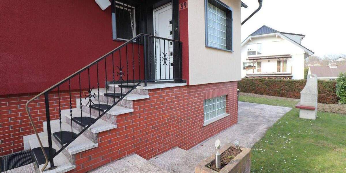 Einfamilienhaus Wölfersheim - 8 Zimmer, 160 m&sup2;, 470.000&euro; | Angebot:25682682