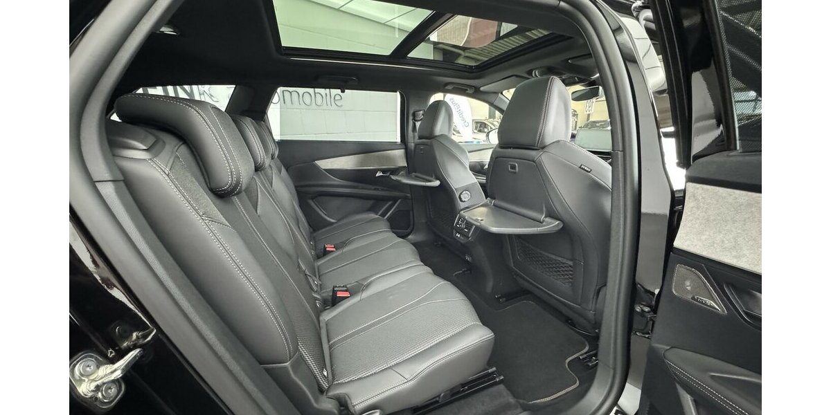 Peugeot 5008 GT 130 Black Edition EAT8 Panoramadach 17.300 km 26.620 &euro; Lich 35423