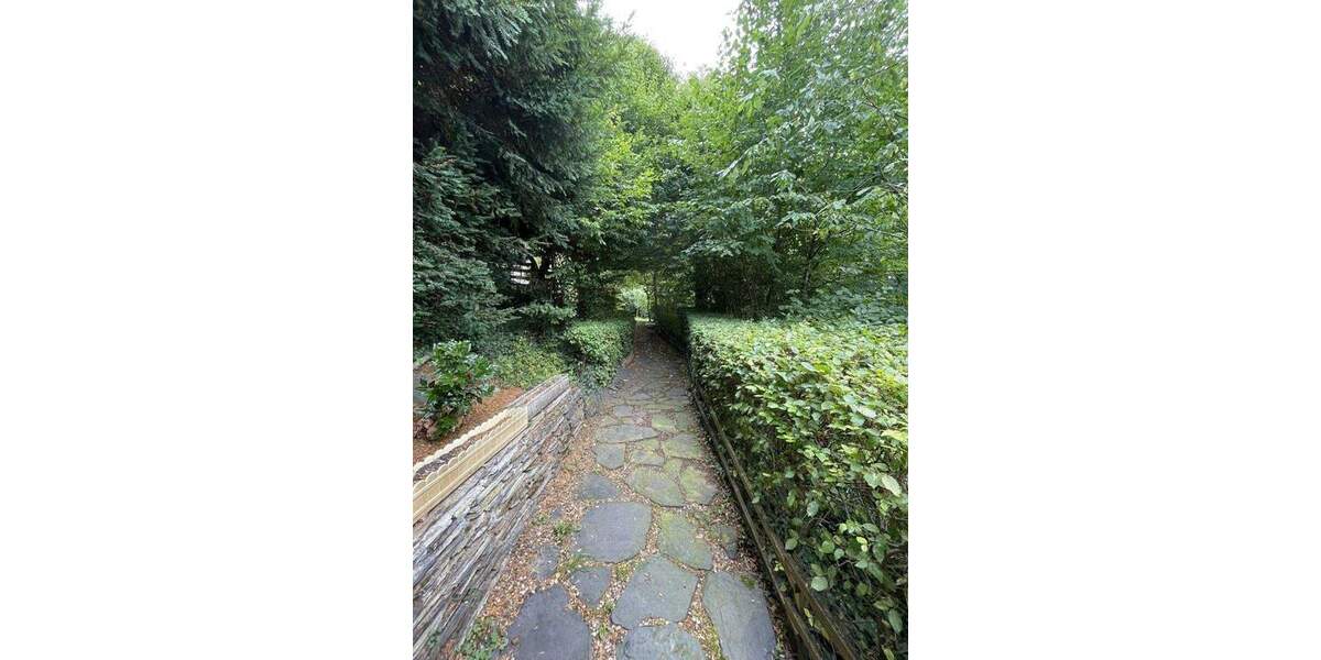 Einfamilienhaus Herborn - Burg Burg - 4 Zimmer, 117 m&sup2;, 190.000&euro; | Angebot:25834775