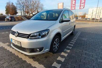 VW Touran 228.000 km 8.300 &euro; Echzell 61209