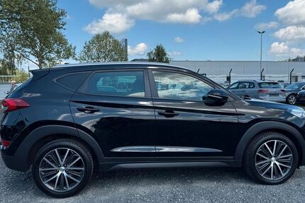 Hyundai TUCSON 136.000 km 16.900 &euro; Lollar 35457