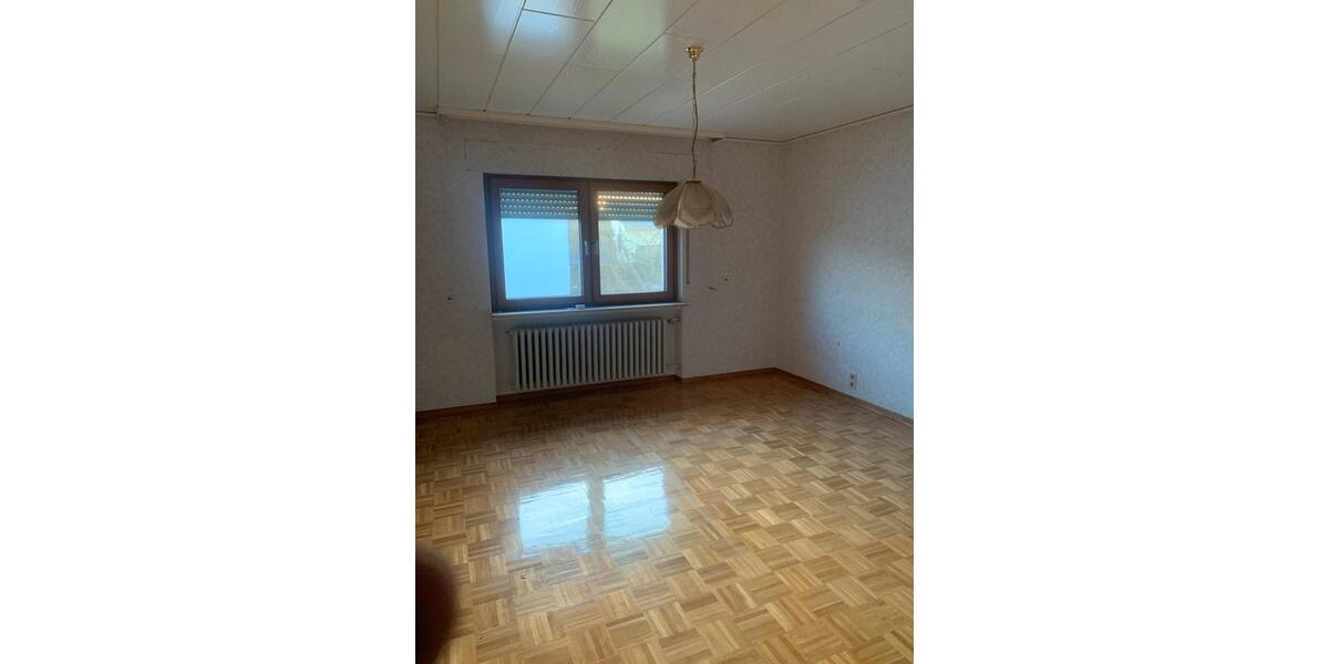 Erdgeschoßwohnung Schöffengrund - 2 Zimmer, 130 m&sup2;, 990&euro; | Angebot:25722425