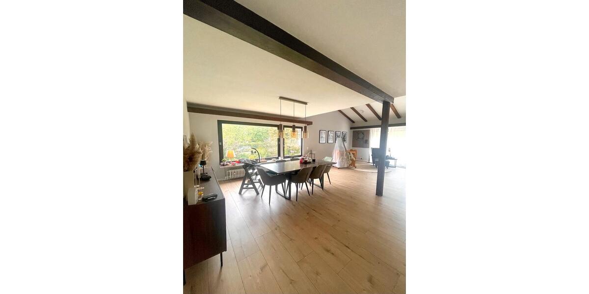 Einfamilienhaus Greifenstein - 17 Zimmer, 400 m&sup2;, 350.000&euro; | Angebot:25340391