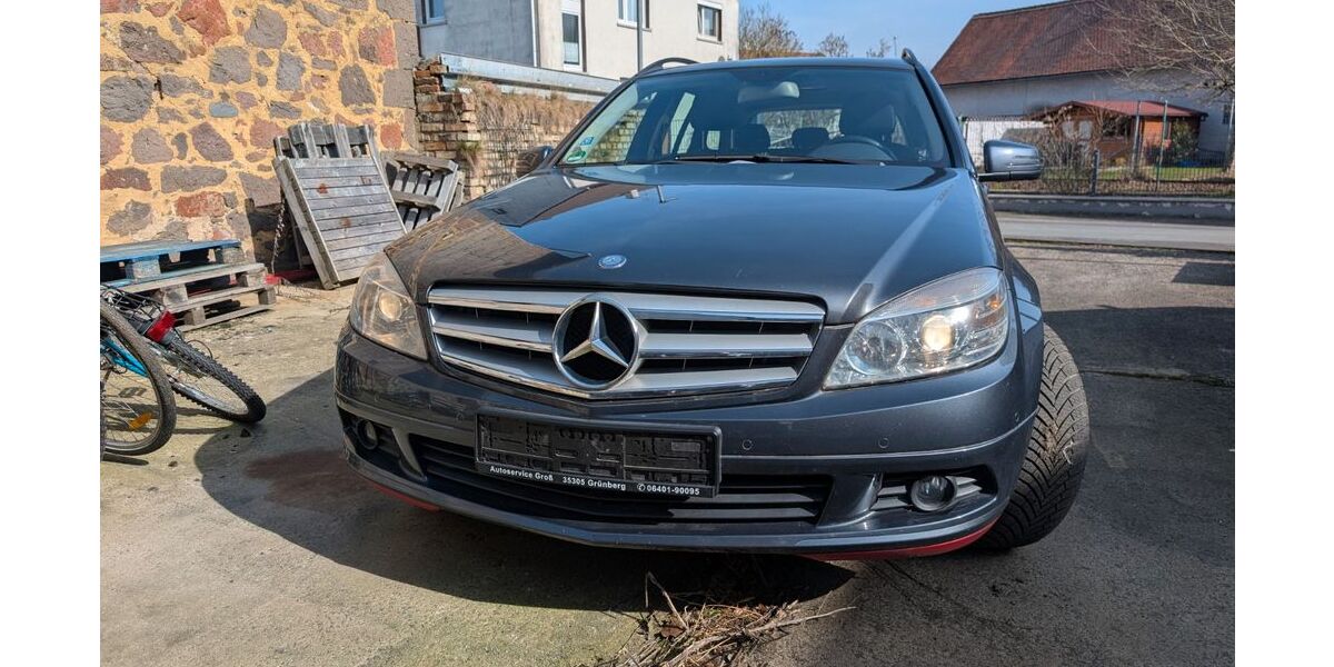Mercedes-Benz 220 234.722 km 5.900 &euro; Grünberg 35305