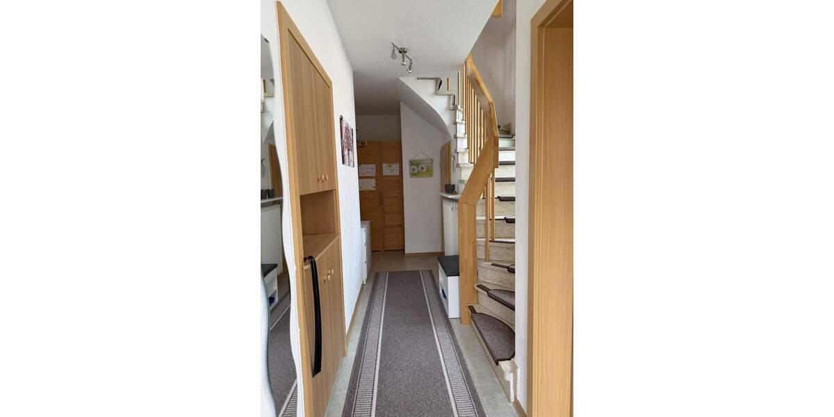 Mehrfamilienhaus, Wohnhaus Lollar - 8 Zimmer, 246 m&sup2;, 550.000&euro; | Angebot:25659213