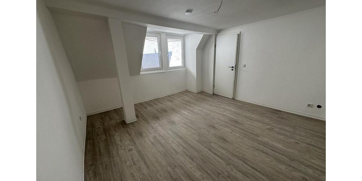 Dachgeschoßwohnung Homberg (Ohm) - 3 Zimmer, 87 m&sup2;, 820&euro; | Angebot:24418516