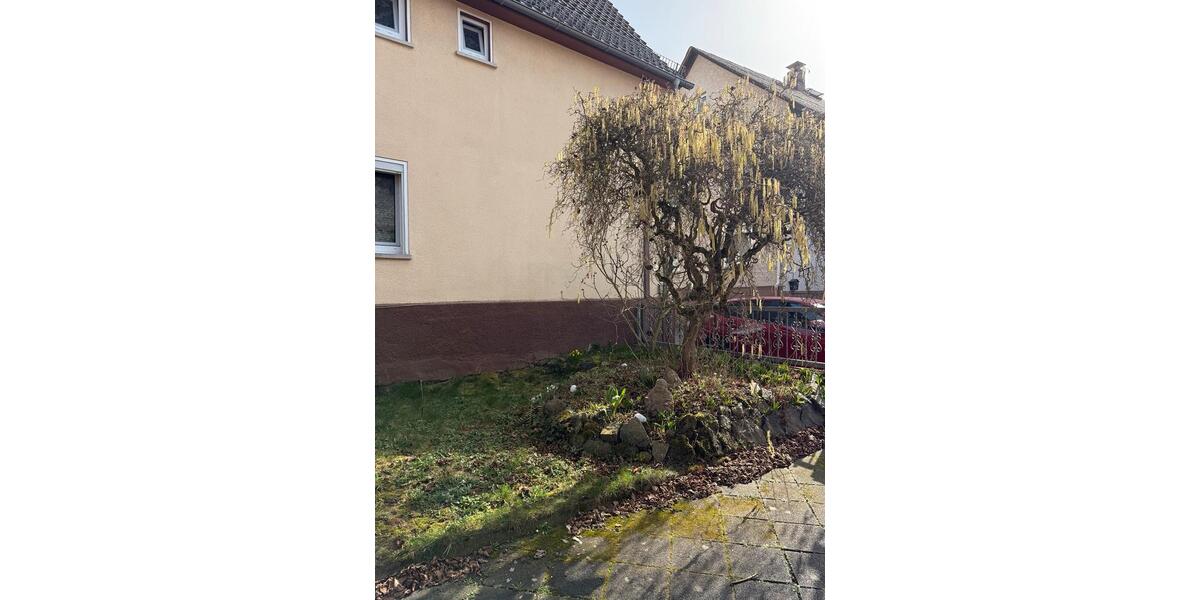 Einfamilienhaus Buseck - 7 Zimmer, 200 m&sup2;, 575.000&euro; | Angebot:25395702