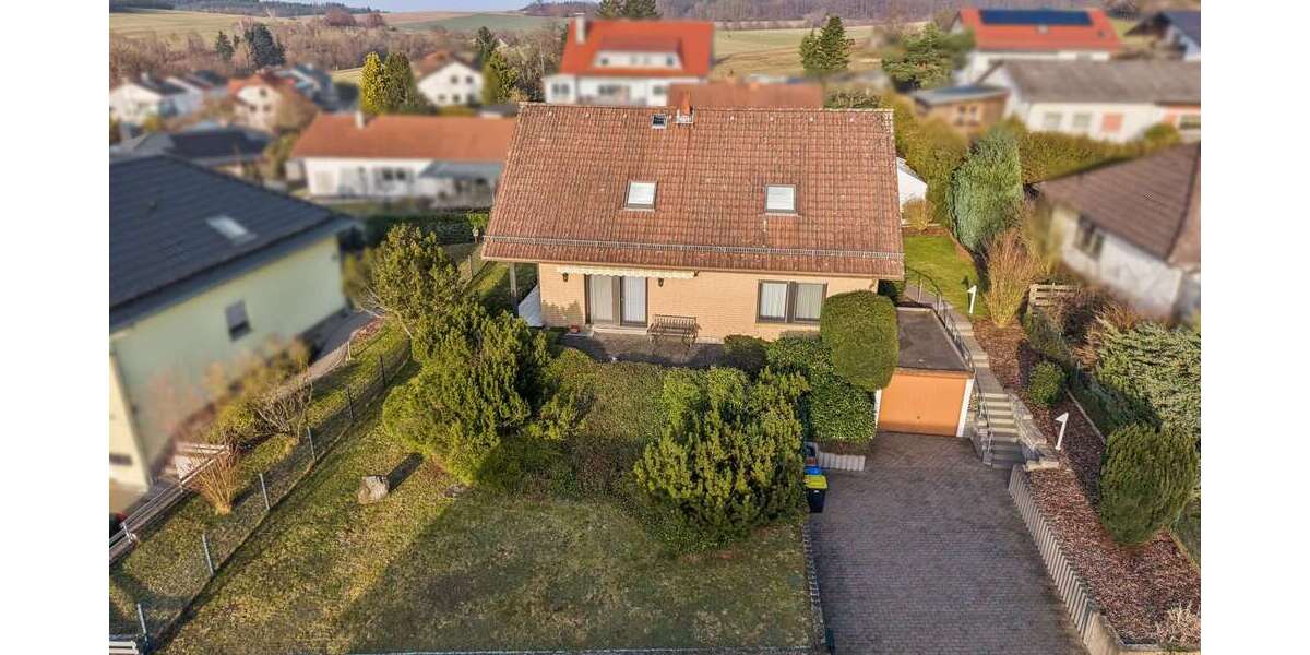 Einfamilienhaus Mücke - 7 Zimmer, 168 m&sup2;, 349.000&euro; | Angebot:25447223