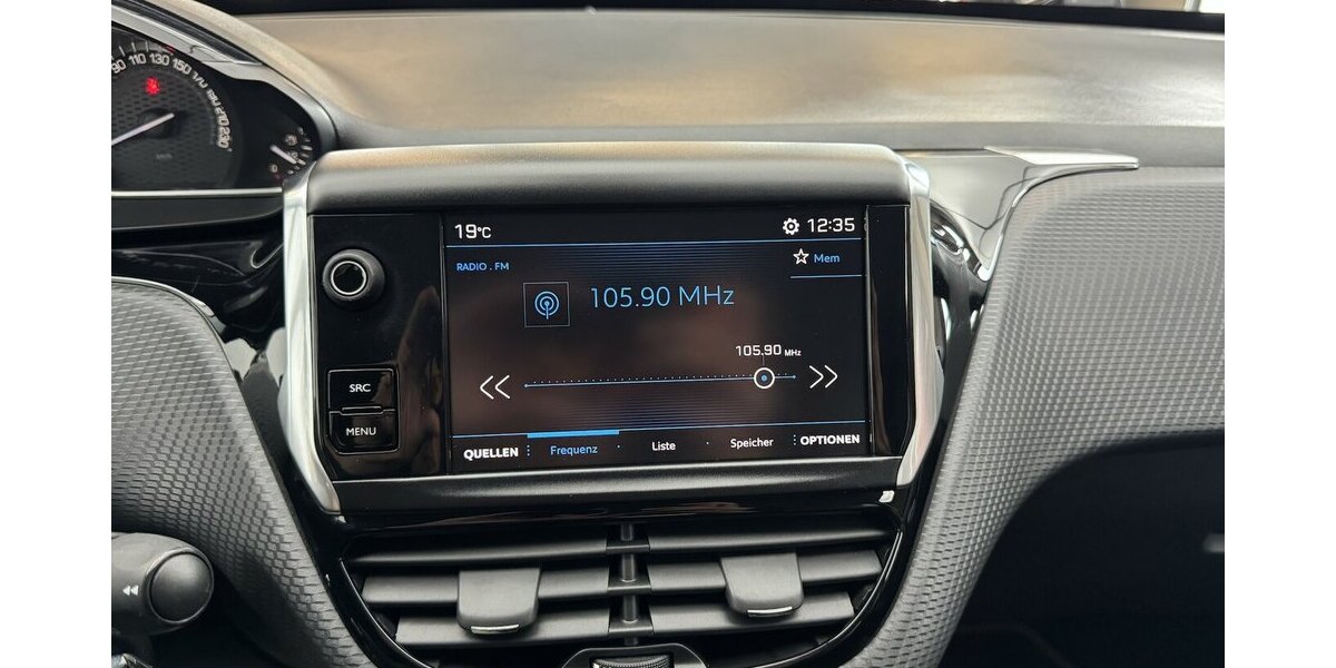 Peugeot 2008 1.2 GT-Line Automatik Sitzheizung Carplay 120.782 km 11.870 &euro; Lich 35423