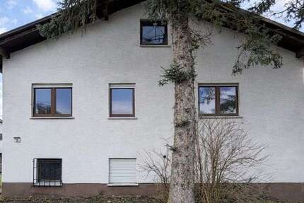 Haus Schöffengrund - 4 Zimmer, 160 m&sup2;, 230.000&euro; | Angebot:25352480