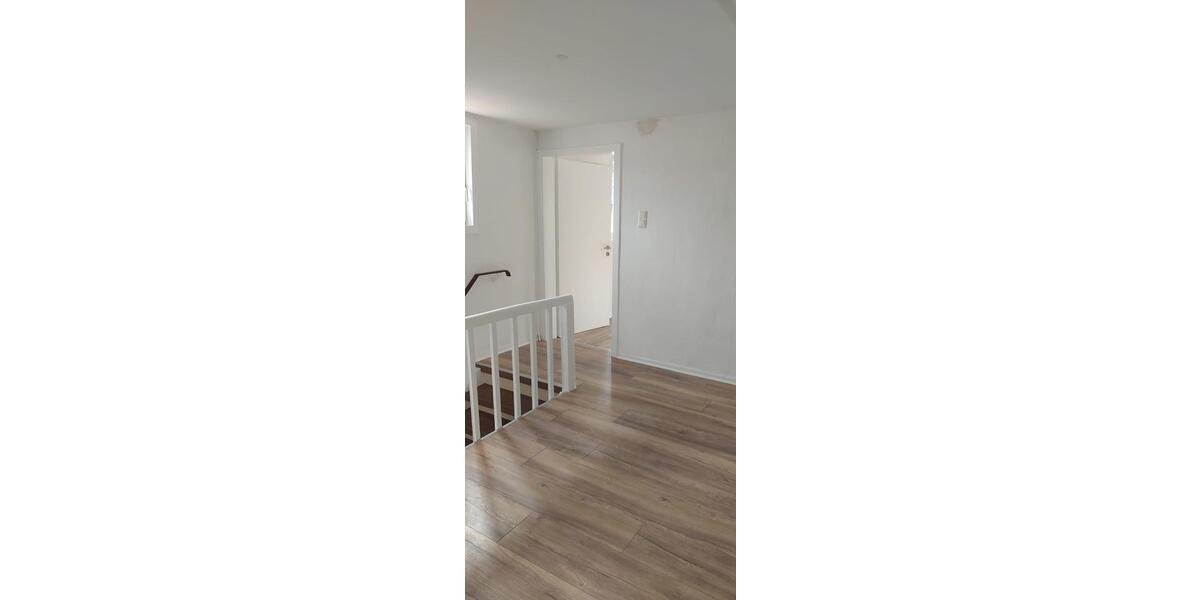 Einfamilienhaus Marburg - 3.5 Zimmer, 133 m&sup2;, 1.250&euro; | Angebot:26586646