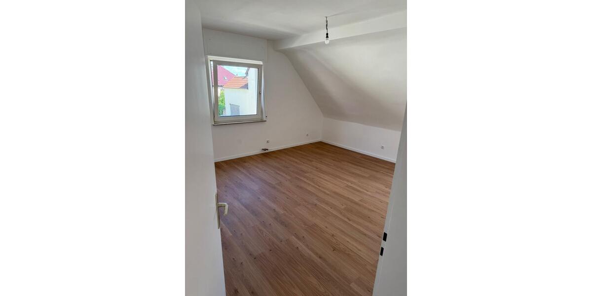Dachgeschoßwohnung Wetzlar - 2.5 Zimmer, 70 m&sup2;, 650&euro; | Angebot:24953110