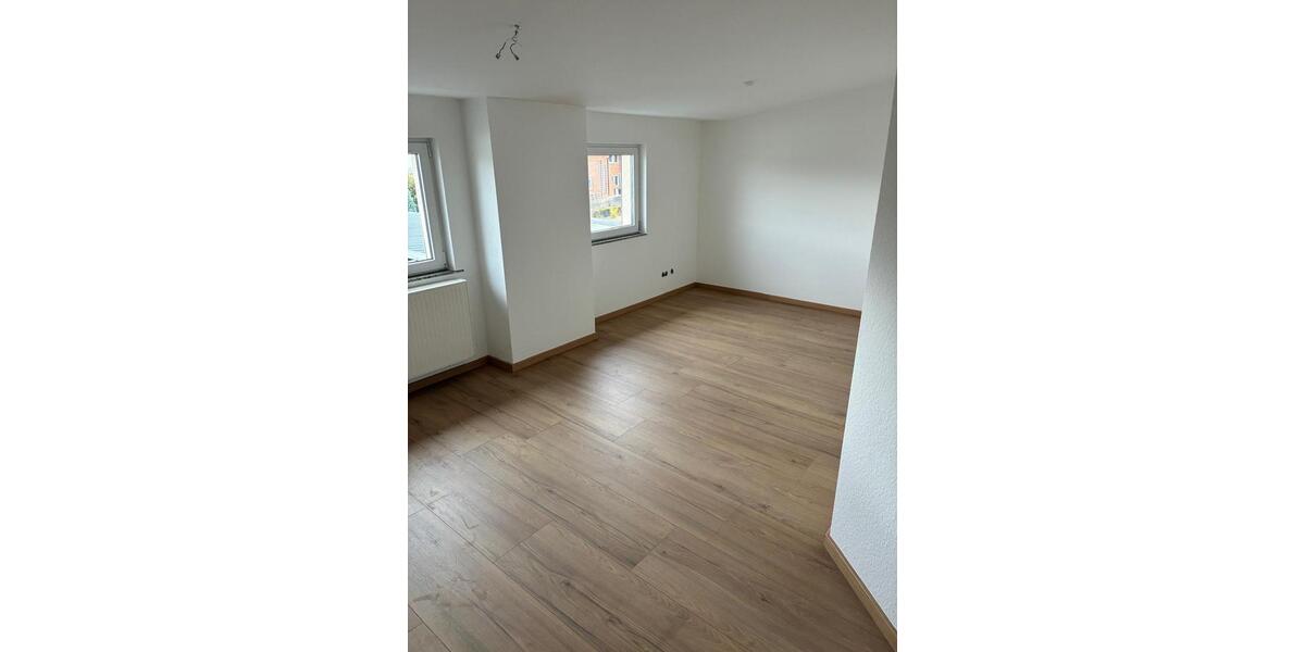 Dachgeschoßwohnung Gießen Allendorf - 4 Zimmer, 110 m&sup2;, 950&euro; | Angebot:26614053