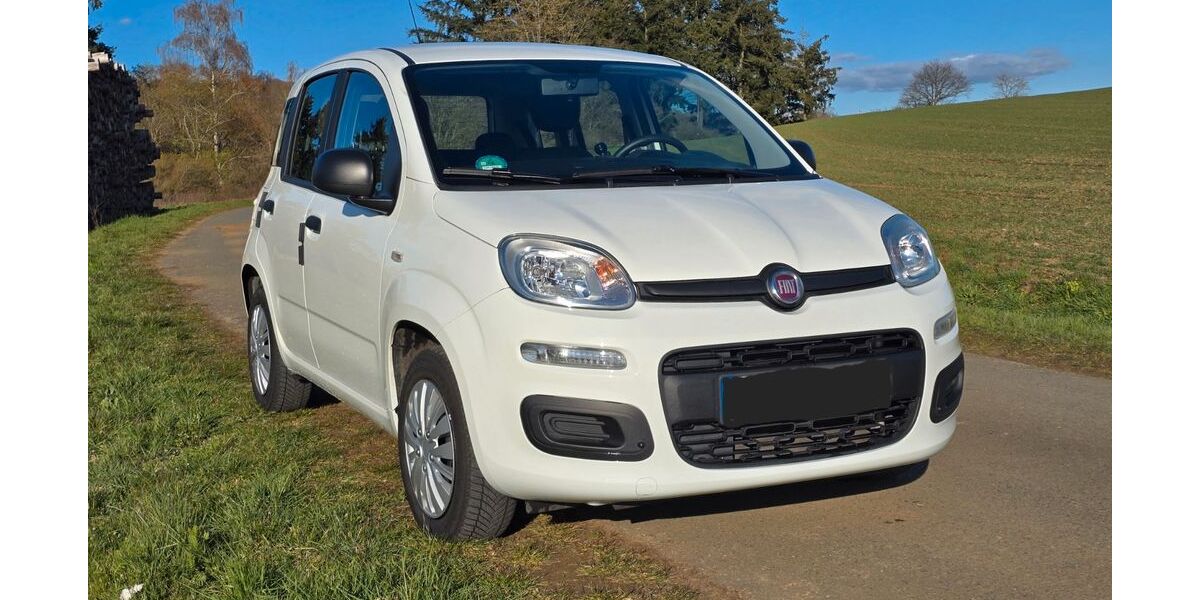 Fiat New Panda 61.200 km 7.900 &euro; Ehringshausen 35630