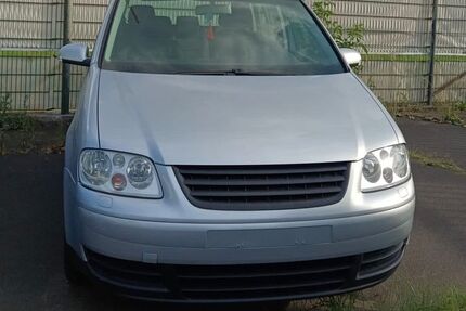 VW Touran 237.088 km 3.000 &euro; Linden am Mühlberg 35440