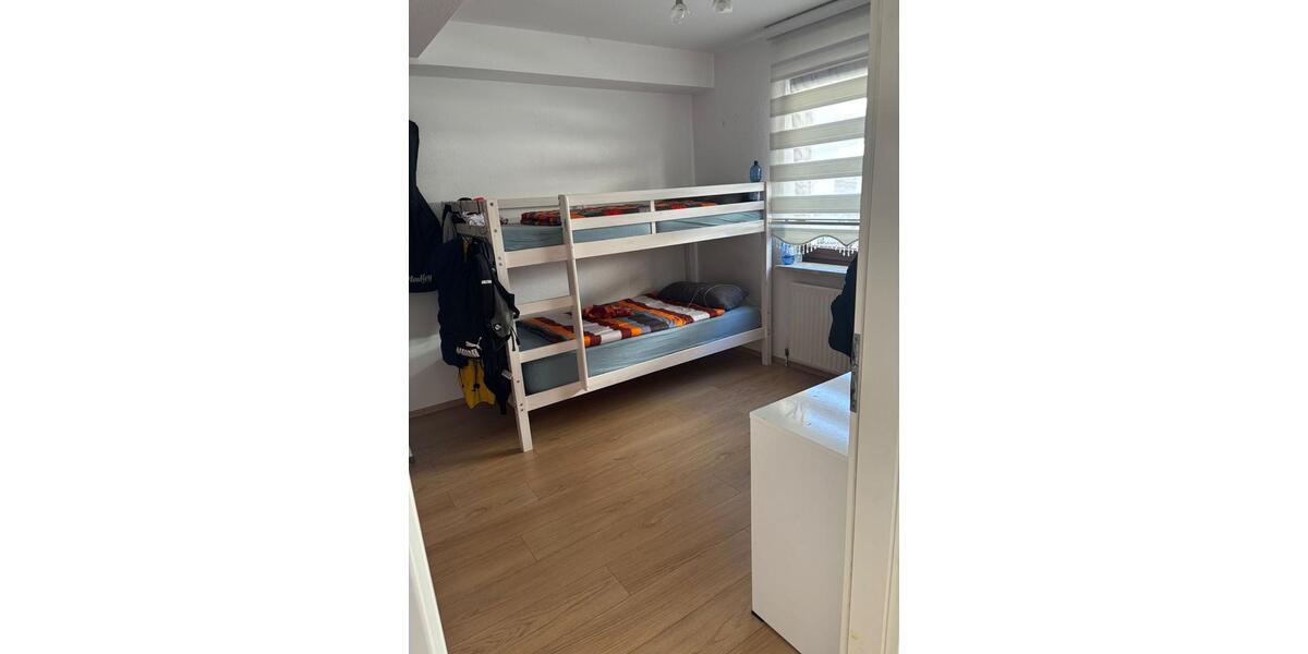 Etagenwohnung Butzbach - 4 Zimmer, 130 m&sup2;, 1.250&euro; | Angebot:25883069
