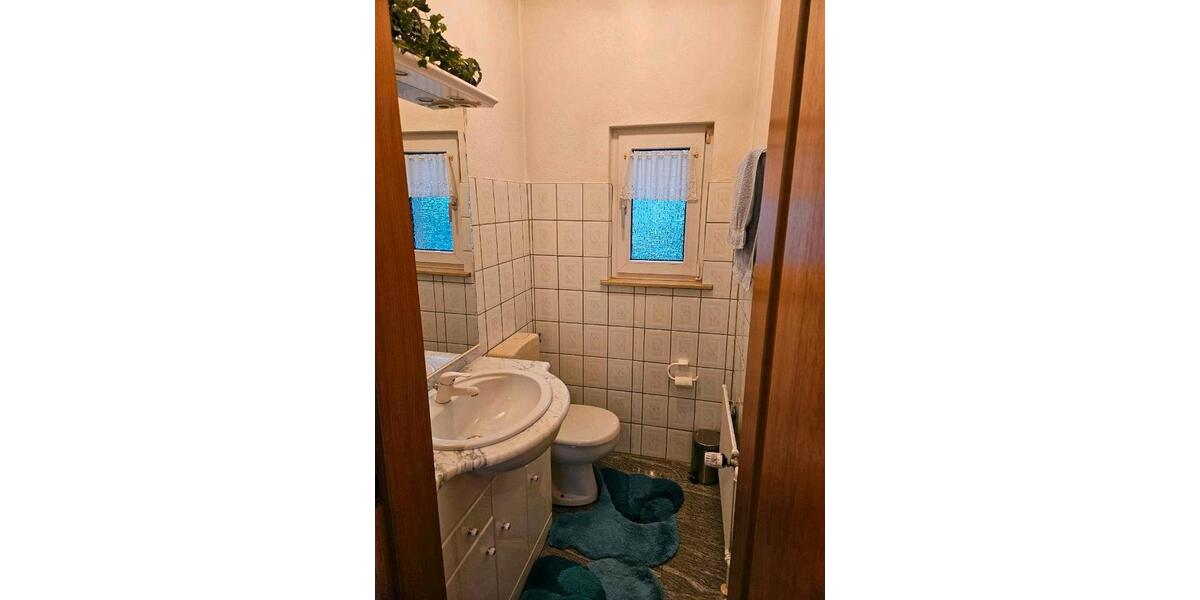 Einfamilienhaus Marburg Cappel - 8 Zimmer, 210 m&sup2;, 340.000&euro; | Angebot:24703674