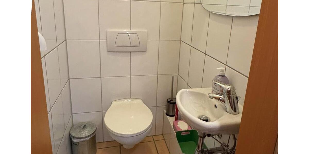 Etagenwohnung Hohenahr - 4 Zimmer, 140 m&sup2;, 1.000&euro; | Angebot:25235004