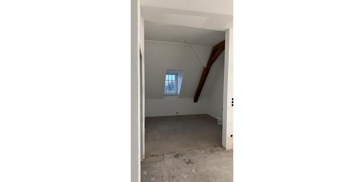 Dachgeschoßwohnung Wetzlar - 3 Zimmer, 100 m&sup2;, 1.000&euro; | Angebot:25981877
