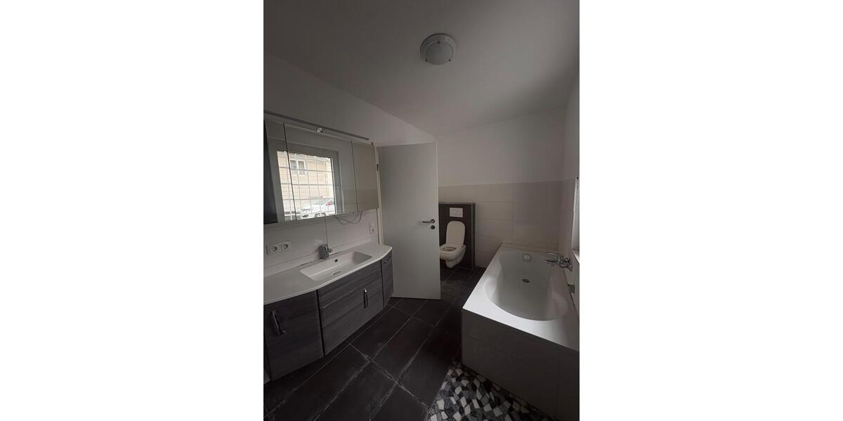 Erdgeschoßwohnung Sinn - 1 Zimmer, 70 m&sup2;, 910&euro; | Angebot:25943020