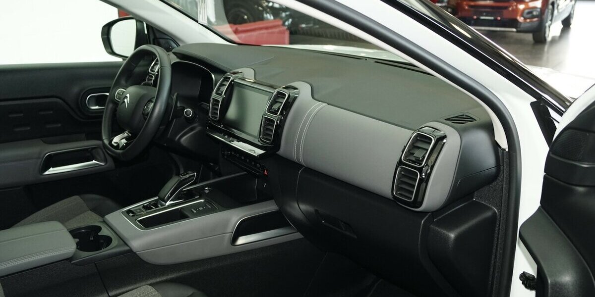 Citroen C5 Aircross Hybrid 225 EAT Feel Pack LED Carplay 44.900 km 18.980 &euro; Lich 35423