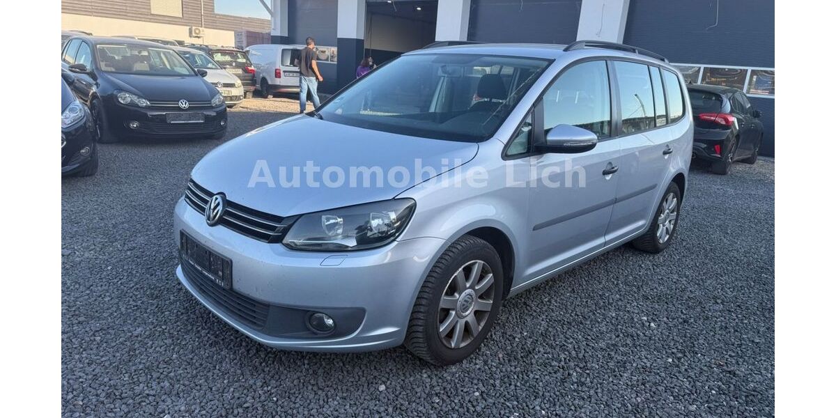 VW Touran 262.000 km 4.199 &euro; Lich 35423