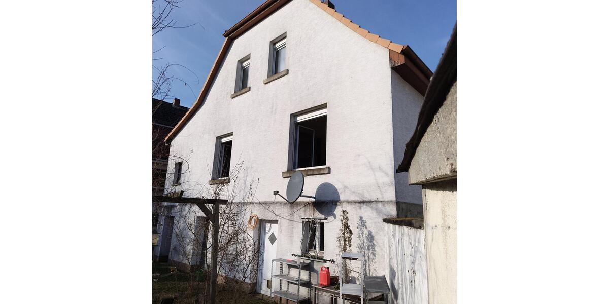 Einfamilienhaus Bad Nauheim - 9 Zimmer, 156 m&sup2;, 420.000&euro; | Angebot:25615804