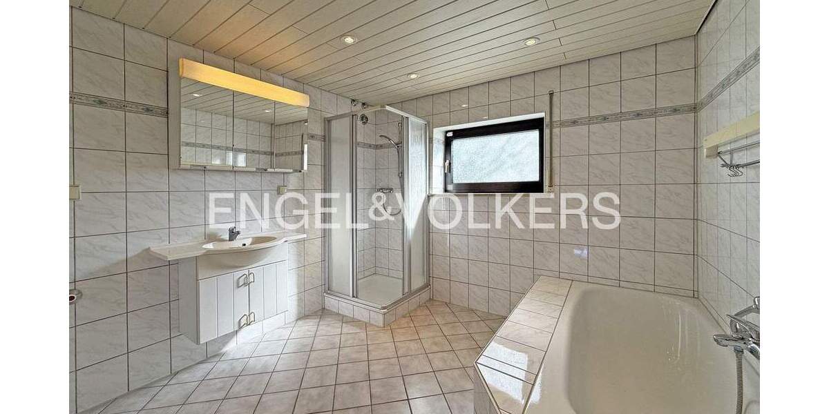 Einfamilienhaus Ober-Mörlen Langenhain-Ziegenberg - 7 Zimmer, 224 m&sup2;, 549.000&euro; | Angebot:25676843