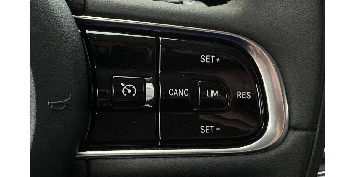 Fiat 500e Icon 42 kWh FULL-LED,Carplay,Kamera 11.300 km 20.350 &euro; Lich 35423