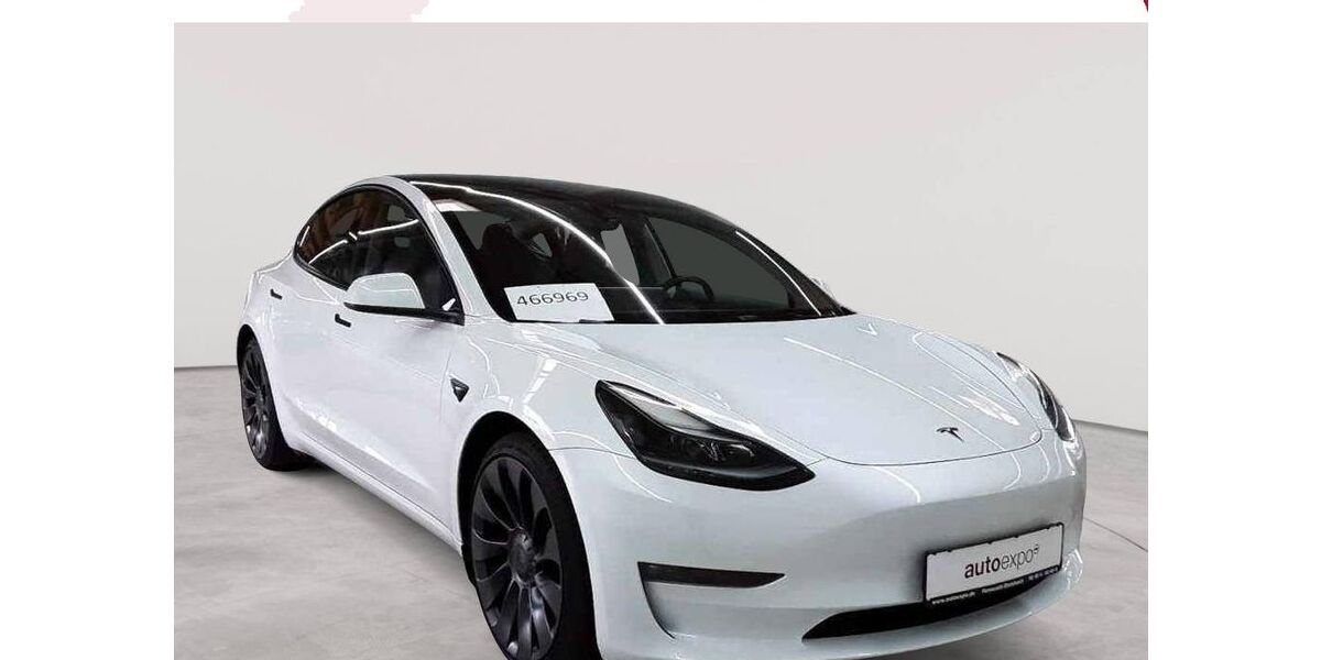 Tesla Model 3 48.611 km 29.989 &euro; Fernwald-Steinbach 35463