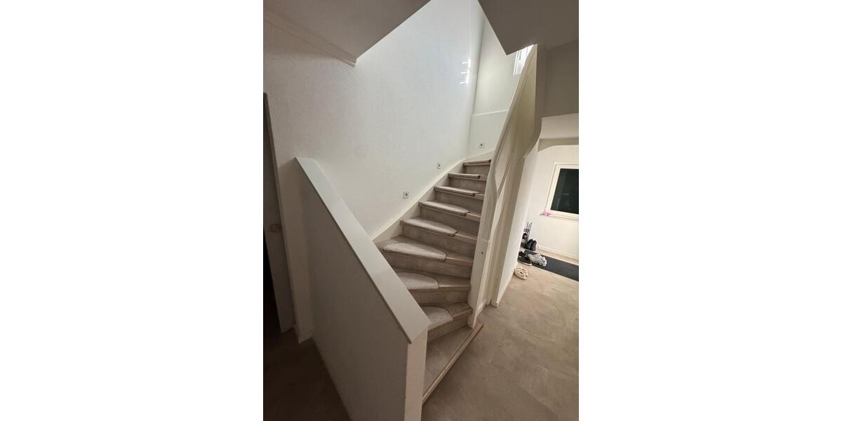 Einfamilienhaus Staufenberg - 2 Zimmer, 120 m&sup2;, 1.400&euro; | Angebot:25964506