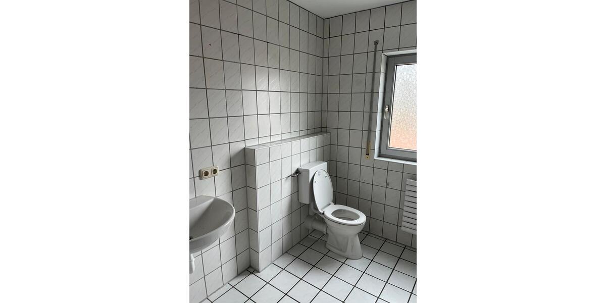 Dachgeschoßwohnung Mücke - 4 Zimmer, 75 m&sup2;, 840&euro; | Angebot:25656942