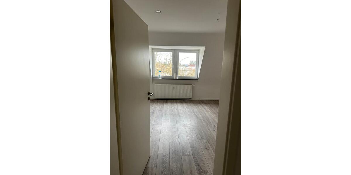 Dachgeschoßwohnung Wetzlar Altenberger Straße - 5 Zimmer, 68 m&sup2;, 750&euro; | Angebot:25431409