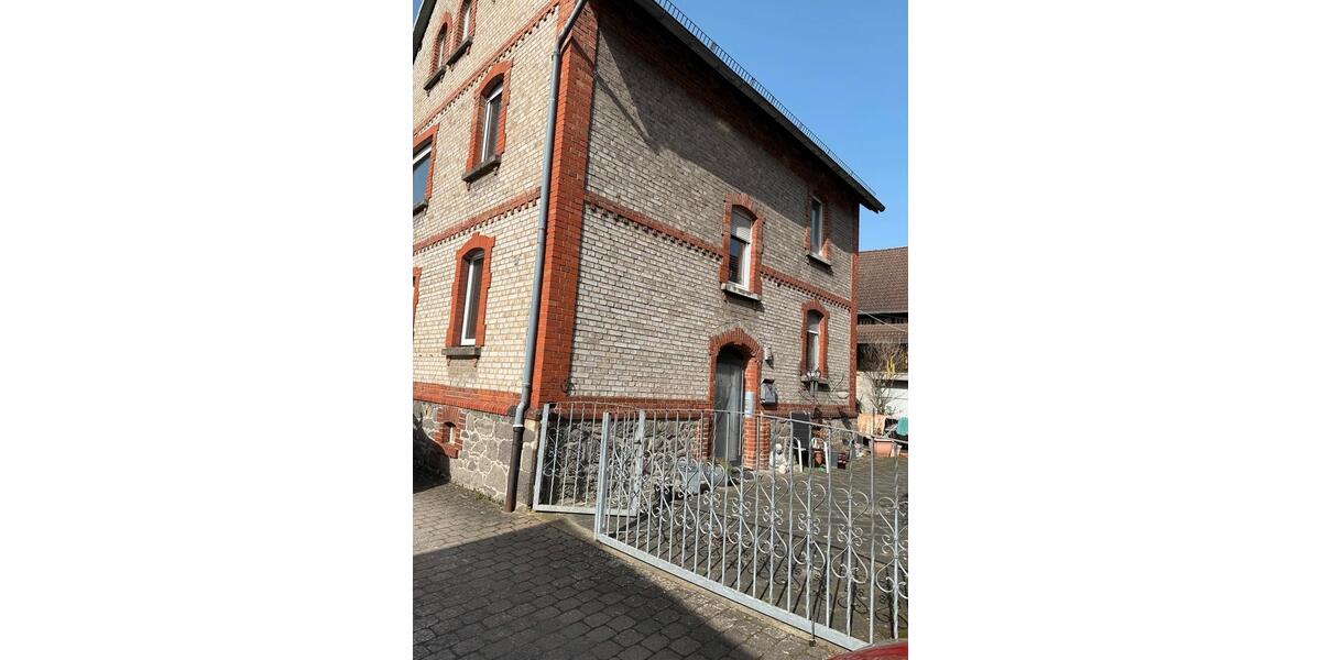 Einfamilienhaus Buseck - 7 Zimmer, 200 m&sup2;, 575.000&euro; | Angebot:25395702