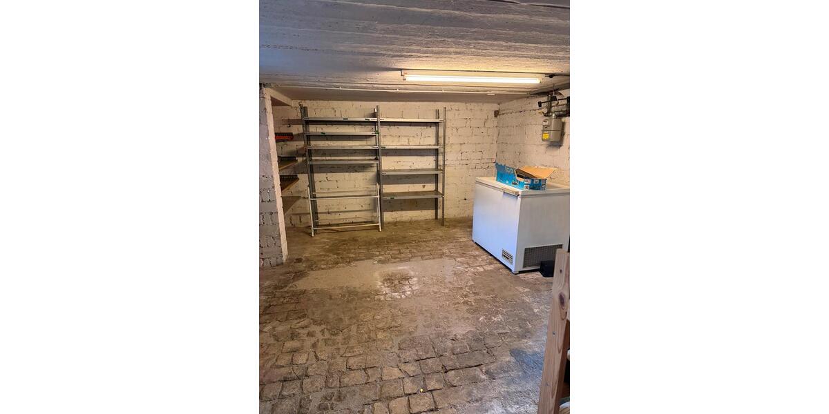 Reihenhaus Wetzlar Altenberger Straße - 9 Zimmer, 188 m&sup2;, 355.000&euro; | Angebot:25960353