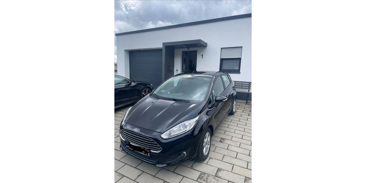 Ford Fiesta 129.300 km 5.249 &euro; Bischoffen 35649