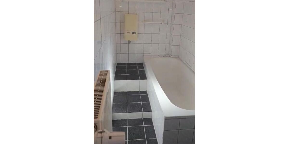 Etagenwohnung Gießen Wieseck - 3 Zimmer, 90 m&sup2;, 1.300&euro; | Angebot:26558022