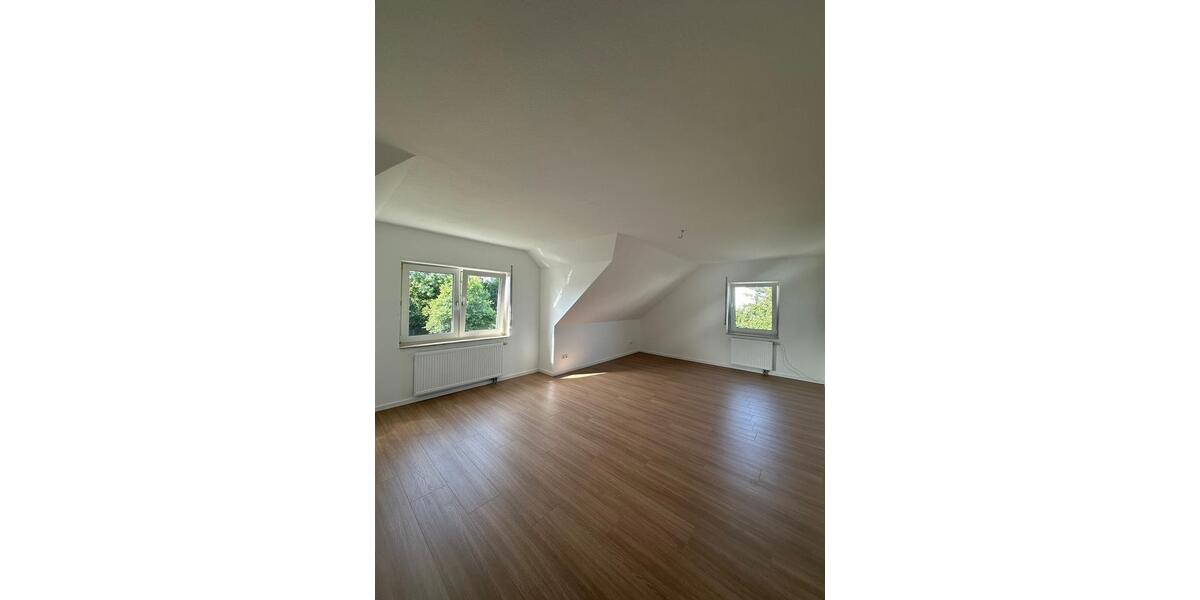 Etagenwohnung Leun - 3.5 Zimmer, 145 m&sup2;, 850&euro; | Angebot:24784324