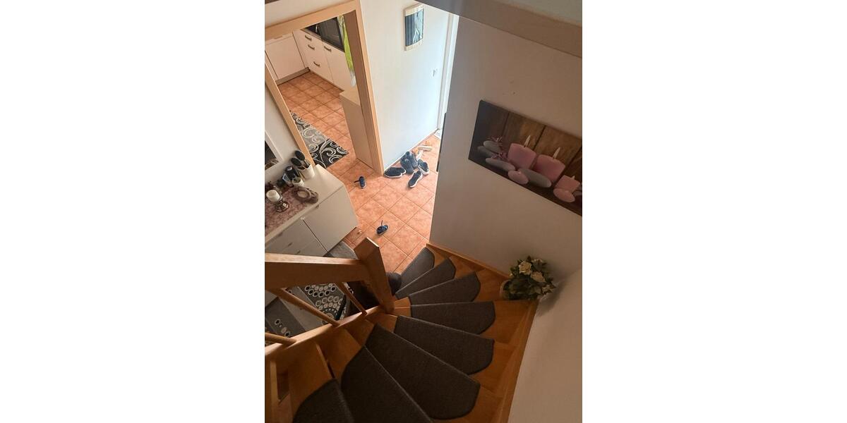 Etagenwohnung Mittenaar - 3 Zimmer, 90 m&sup2;, 730&euro; | Angebot:25099786