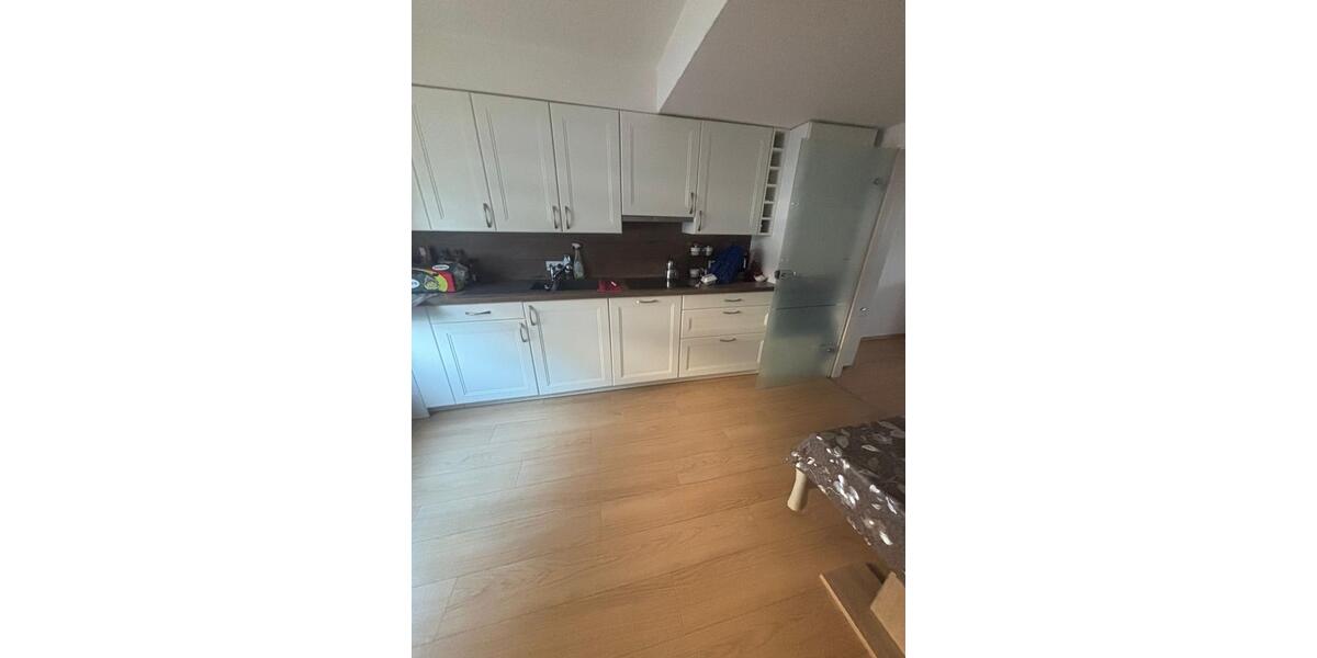 Etagenwohnung Butzbach - 4 Zimmer, 130 m&sup2;, 1.250&euro; | Angebot:25883069