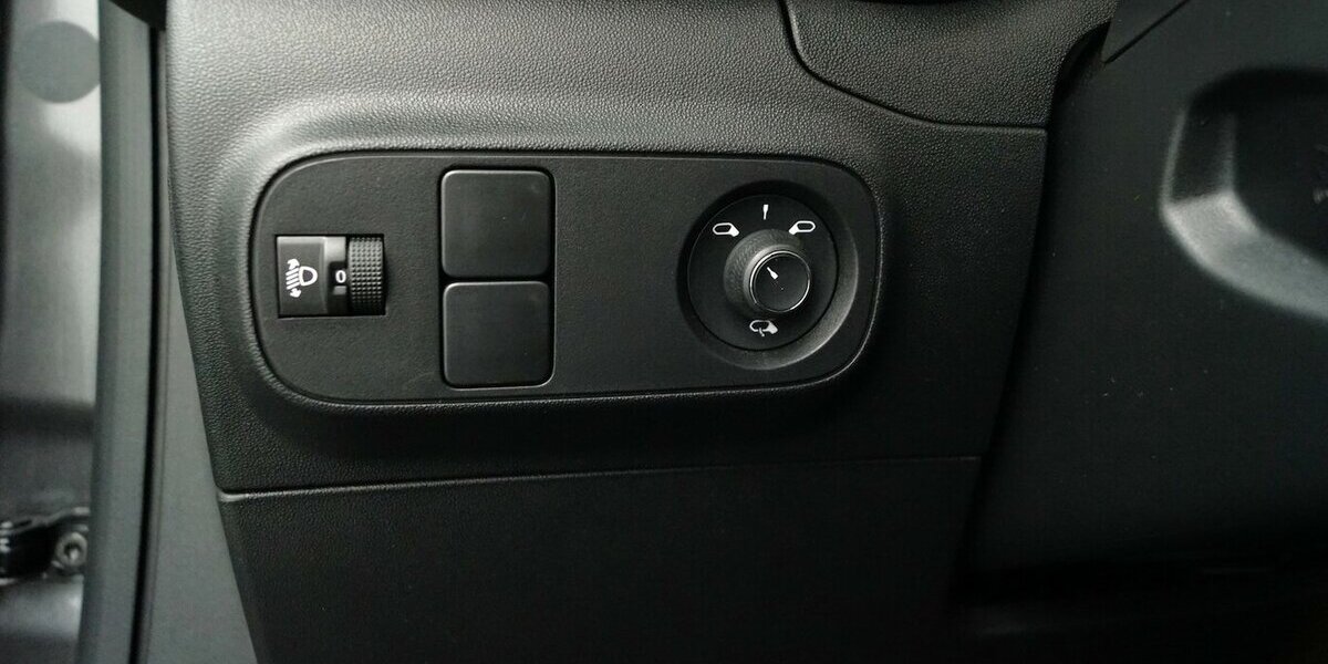 Citroen C3 Max PureTech 110 EAT6 CarPlay FULL LED 34.696 km 14.490 &euro; Lich 35423