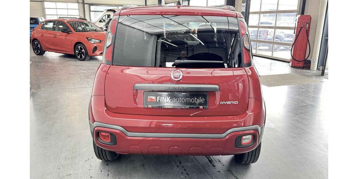 Fiat Panda Red 1.0 Hybrid 1.Hand Neuwertig! 1.600 km 14.220 &euro; Lich 35423
