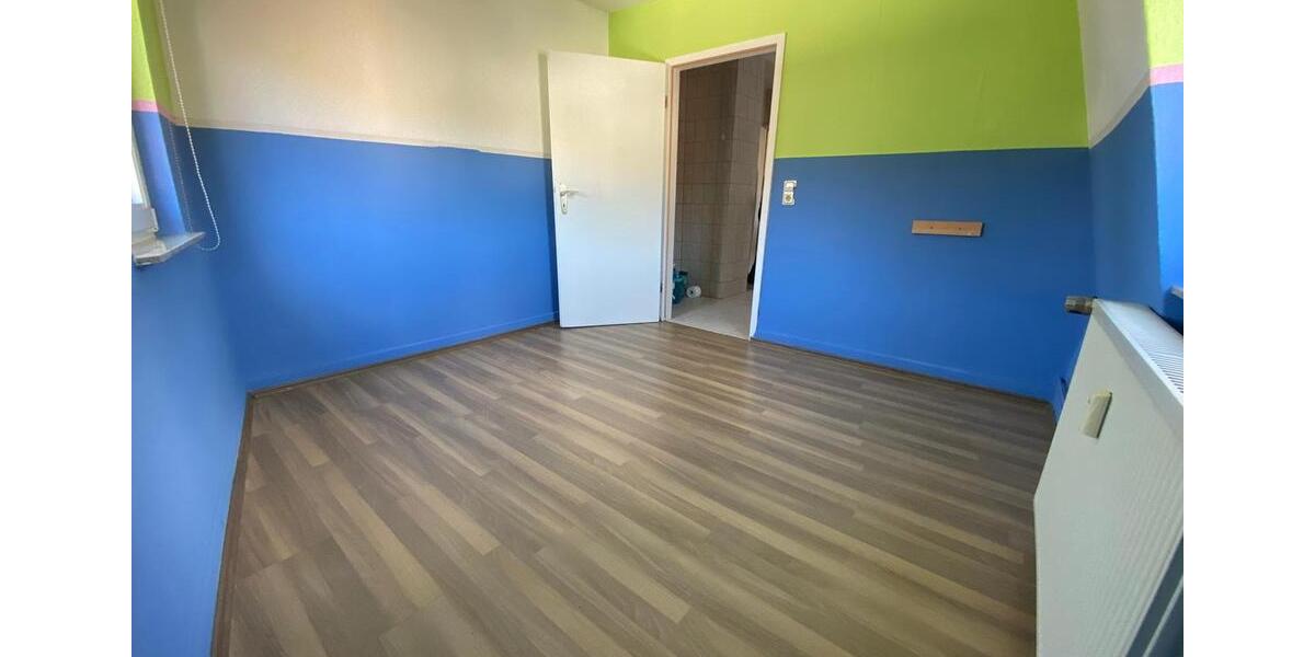 Dachgeschoßwohnung Siegbach - 3 Zimmer, 100 m&sup2;, 650&euro; | Angebot:25807226