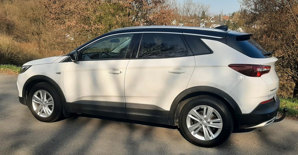 Opel Grandland (X) 153.000 km 13.300 &euro; Gießen-Wieseck 35396